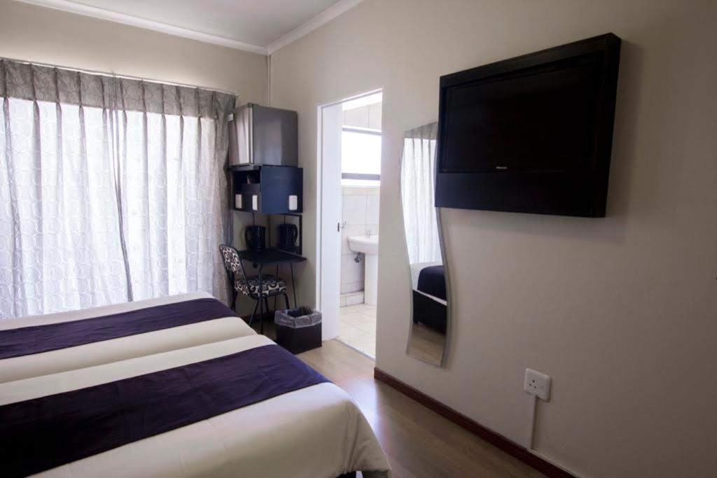 Scenery Maqalika Guesthouse Maseru Esterno foto