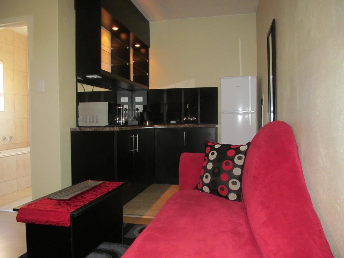 Scenery Maqalika Guesthouse Maseru Esterno foto